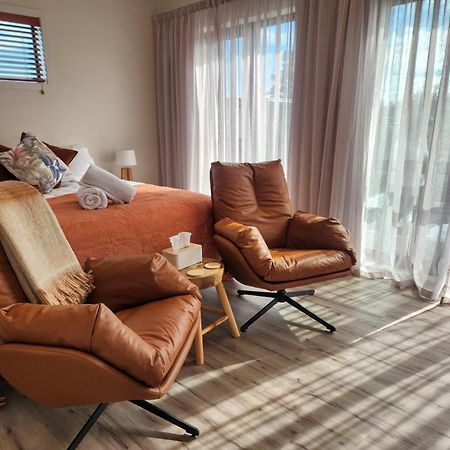 Kawatiri Palms Hotel Westport Bagian luar foto
